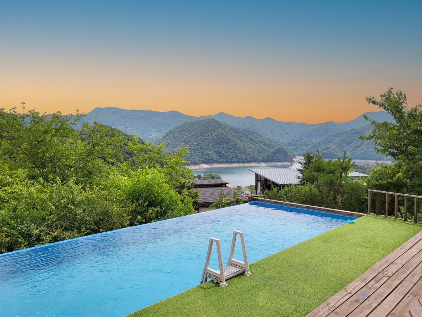 Penatess Pool Villa Чхунджу Экстерьер фото