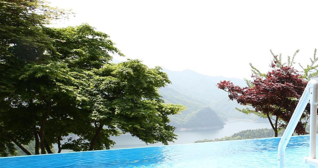 Penatess Pool Villa Чхунджу Экстерьер фото