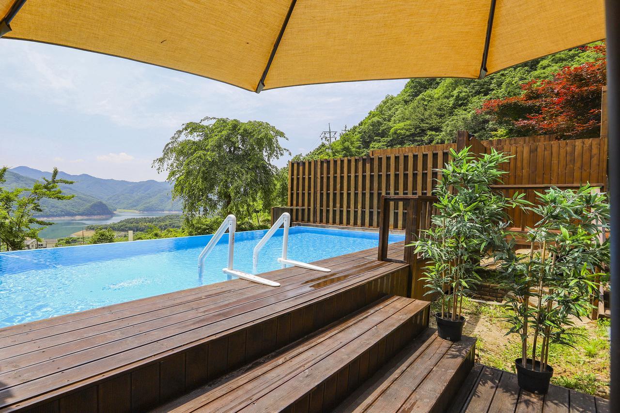 Penatess Pool Villa Чхунджу Экстерьер фото