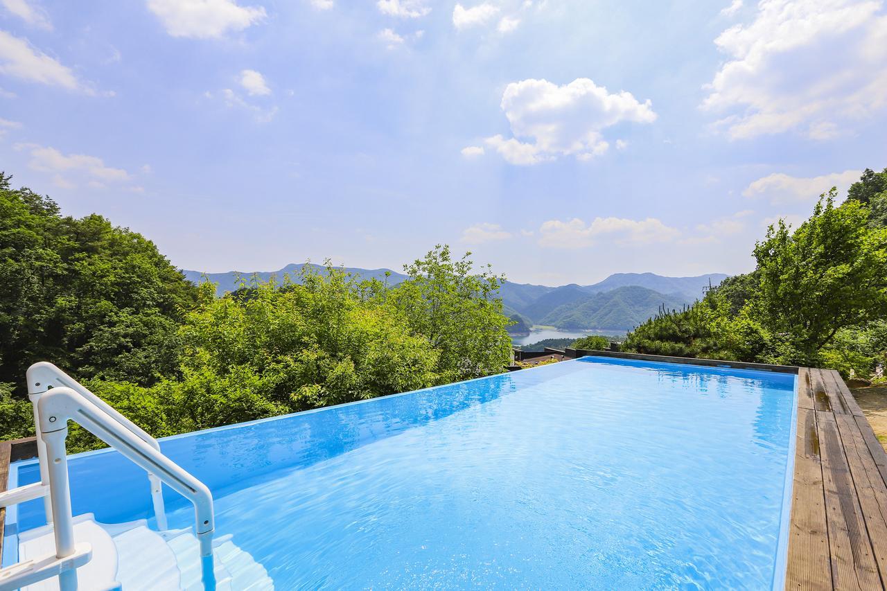 Penatess Pool Villa Чхунджу Экстерьер фото