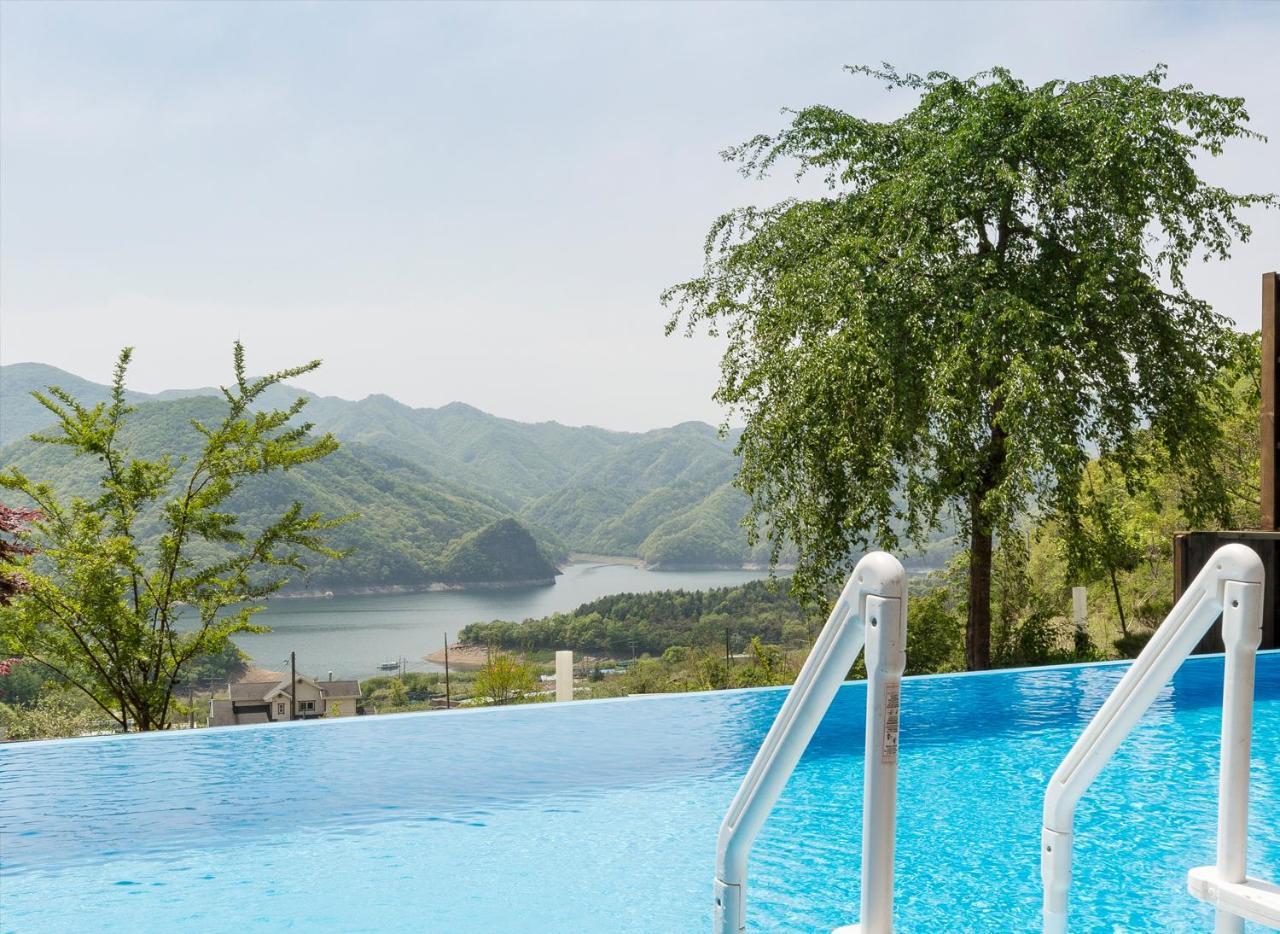 Penatess Pool Villa Чхунджу Экстерьер фото